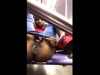 mulatto on the train showed her pussy